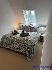 The Old Stables - Stunning two bedroom barn conversion, newly refurbished - Image 4