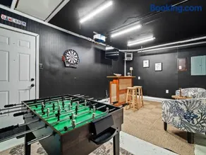 Pool - Hot Tub - Game Room - Remodeled - Sleeps 10 - Image 5