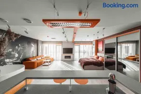 sky ORANGE jacuzzi sauna 28 FLOOR - Image 1