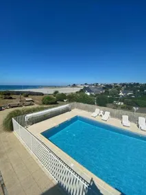 Rez de jardin 5 pers avec piscine, vue directe sur la plage à 40 m - Image 3