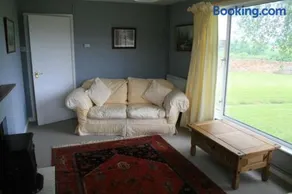 Bungalow in lovely setting.Ten minutes to Longleat - Image 3