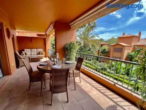 3 BR in a gorgeous complex - Image 3
