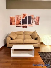 Piazza Italia Luxury Apartment - Image 3