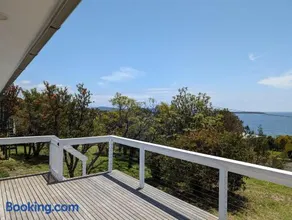Whale Tail Beach House - Image 5