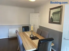 Aylesbury Manor - Image 2