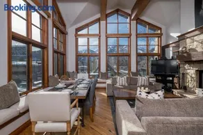 Colonnade Residence 11 - Image 1