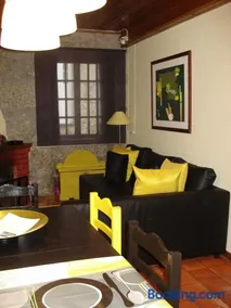 Coreto Apartments - Image 1