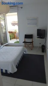 Belle chambre avec terrasse chez hôte présent - Image 2