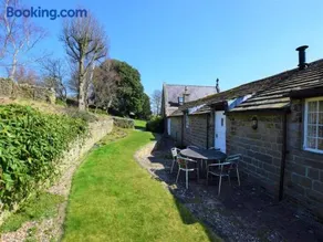 3 Bed in Sheffield oc-81249 - Image 2