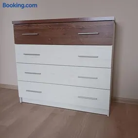 Vienibas 4216 - Image 1