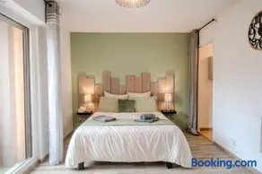 Ma Préférence - Studio Cozy - Parking Gratuit - Proche Commerces & Transports - Image 3
