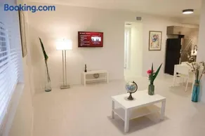 Apt 3 Miami Designer Apartment in the Upper East-Side - Image 5