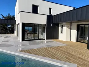 Magnifique villa avec piscine à deux pas du port - Image 1