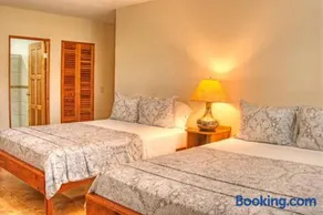 Coral House Inn - Image 5