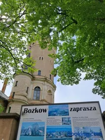 Przy pałacu - Image 1