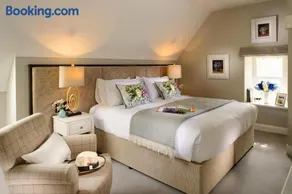 The Hawthorn - Image 2