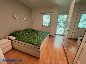 LH Rooms - Image 1