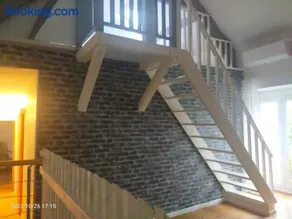 Maison familiale charmante à Andonville avec jardin - Image 1