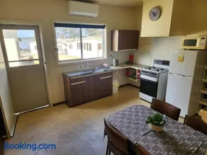 Bemm River Bungalows - Blue Wren Retreat - Bungalow 4 - Image 1