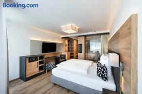 Hotel Modern Mountain - Image 5