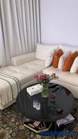 Private apartment with a classy character - Image 5