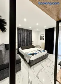 Oltremare Luxury Suites - Image 2
