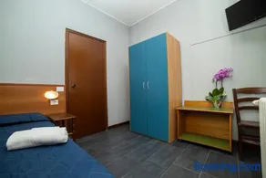 Hotel Victoria - Image 2