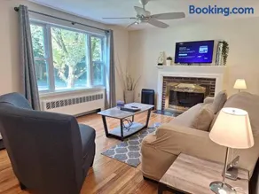 5•Star Fave CapeCodStyle Gem with Bedroom on Main - Image 2