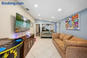 Family 3BR with Pool l Game Room l Walk to Water Park - Image 3