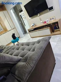 Quarto privativo em sobrado mobiliado compartilhado - Image 4