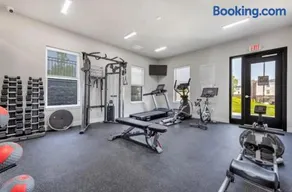 Modern Furnished 1-Bedroom in Suburban Area - Image 2