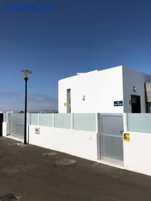 Village vacances avec internet haut débit, piscine et jardin | Vue ville - Image 2