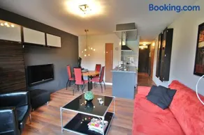 AMELAND-Appartement "APHRODITE" , eigen KEUKEN, Zonnig TERRAS, Verwarmd ZWEMBAD, nabij DORP, DUINEN en STRAND - Image 2