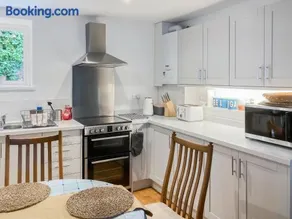 Coldwell Street Cottage - Image 4