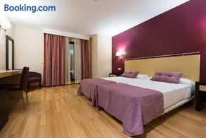 Hotel Equo Aranjuez - Image 2