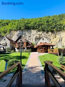 Stara hiža pod Okićem - Image 1