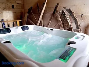 Gîte insolite dans un moulin à eau avec spa privatif - Image 4