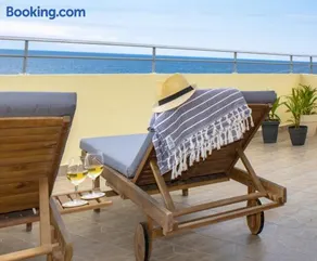 Calme luxury residence - Image 2