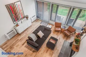 Unit 31 - 5 bedrooms, 8 people - Image 2
