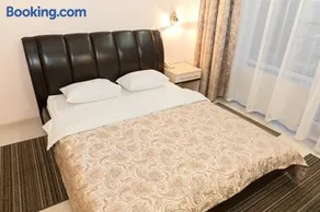 Staybridge Mini-Hotel in Most City PANORAMIC RIVER VIEW - Image 5