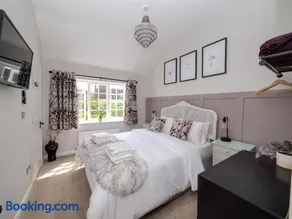 The Lilley Pad in Ludlow Cosy, Central, Perfect for Couples, Netflix & Parking Permit - Image 3