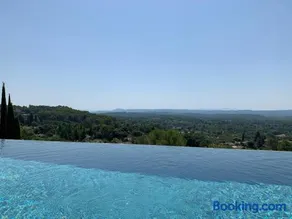 Chambre indépendante, grand lit 180x200cm, piscine de 16m avec vue magnifique - Image 4