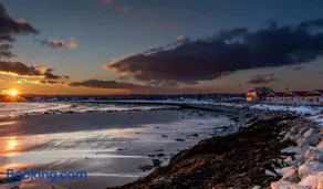 Oceanfront Beach Cottage 2BR Pet Friendly - Image 3