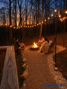 5 br 2 ba Bear Oaks Retreat Mountain Escape Spacious Stay for Family and Friends, near downtown Johnson City - Image 3