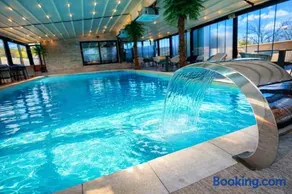Golden Panorama Apartment & Spa - Image 1