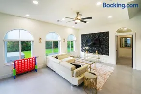 Casa Olympus Fort Lauderdale - Walk to the Beach! - Image 4