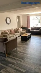 Bradwell Holliday Home - Image 2