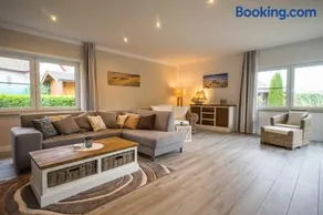 Ferienhaus Jule mit großem umzäunten Grundstück - Image 1