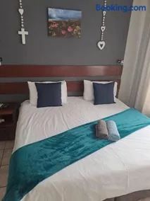 Honey Bee Guesthouse - Image 4