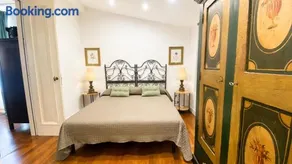 The Queens House - Image 2